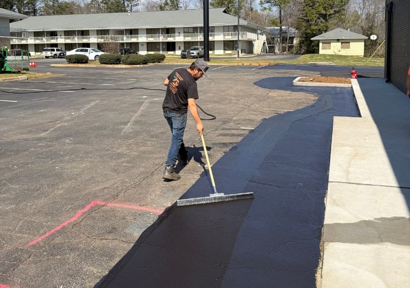 Sealcoating Asphalt Parking Lots